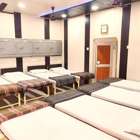 Roop Guest House Lucknow Extérieur photo