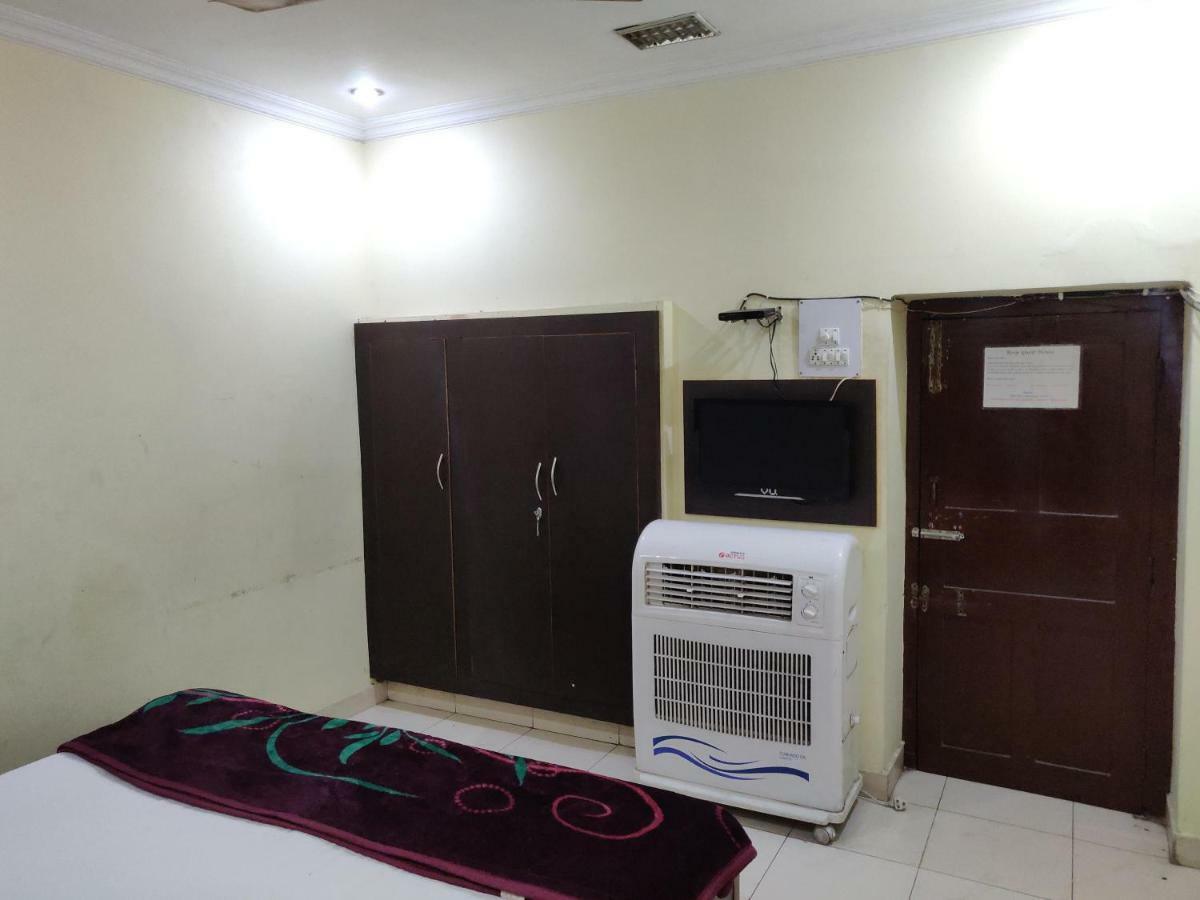 Roop Guest House Lucknow Extérieur photo