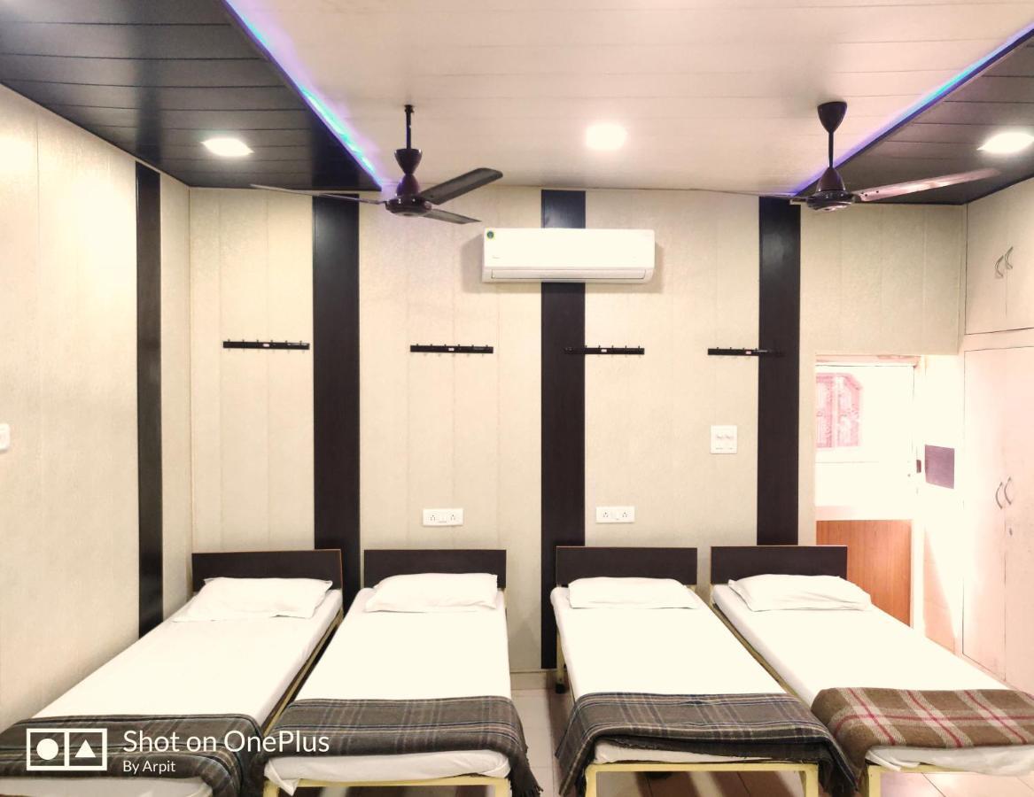 Roop Guest House Lucknow Extérieur photo