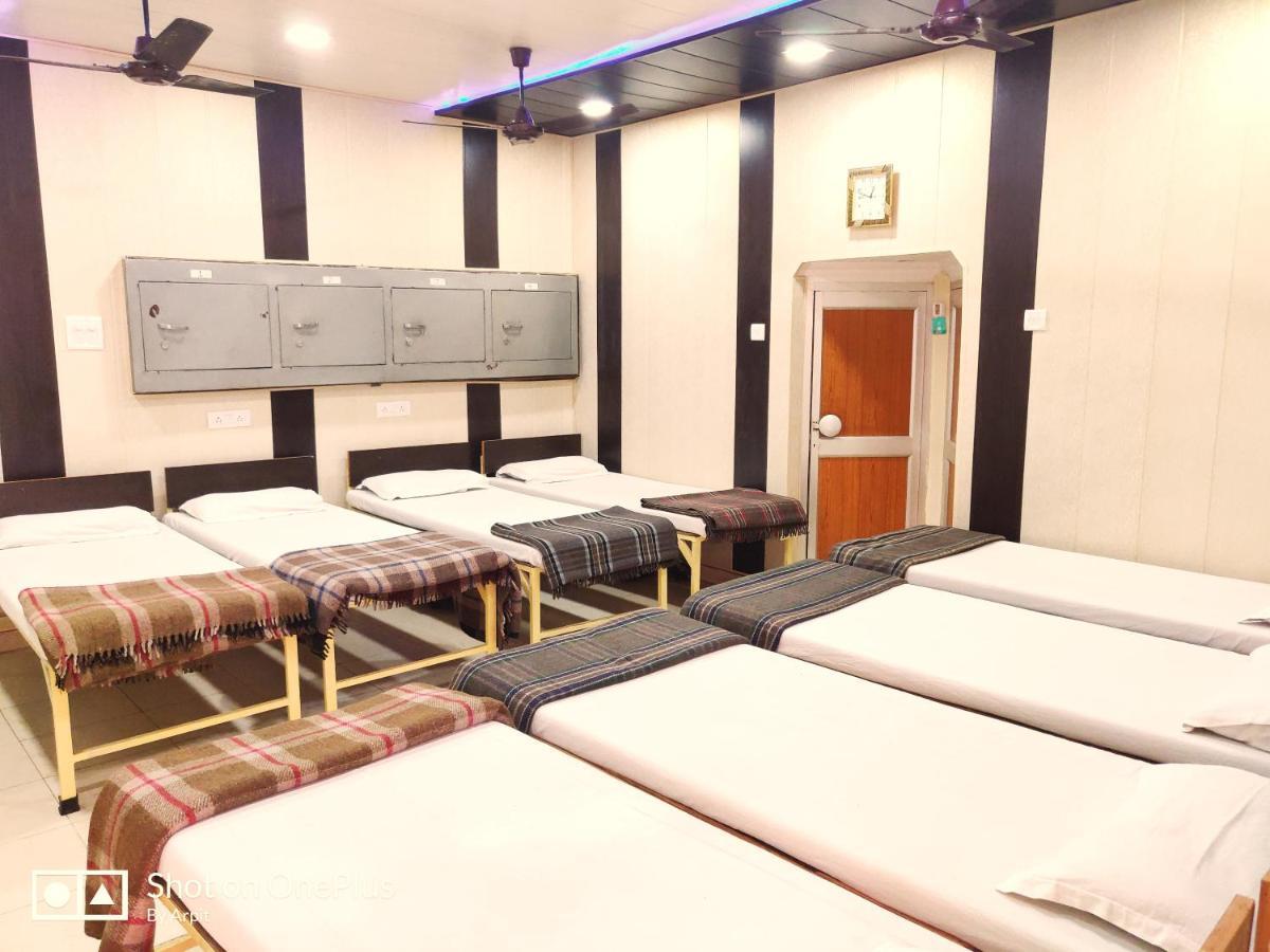 Roop Guest House Lucknow Extérieur photo