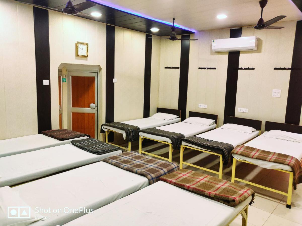 Roop Guest House Lucknow Extérieur photo